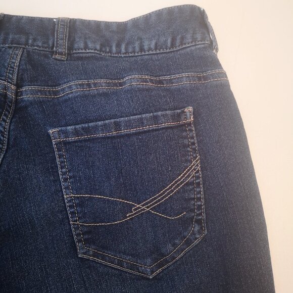 Wind River Curvy Ladies Lined Medium Wash Bootcut Slight Flare Jeans - Picture 7 of 14